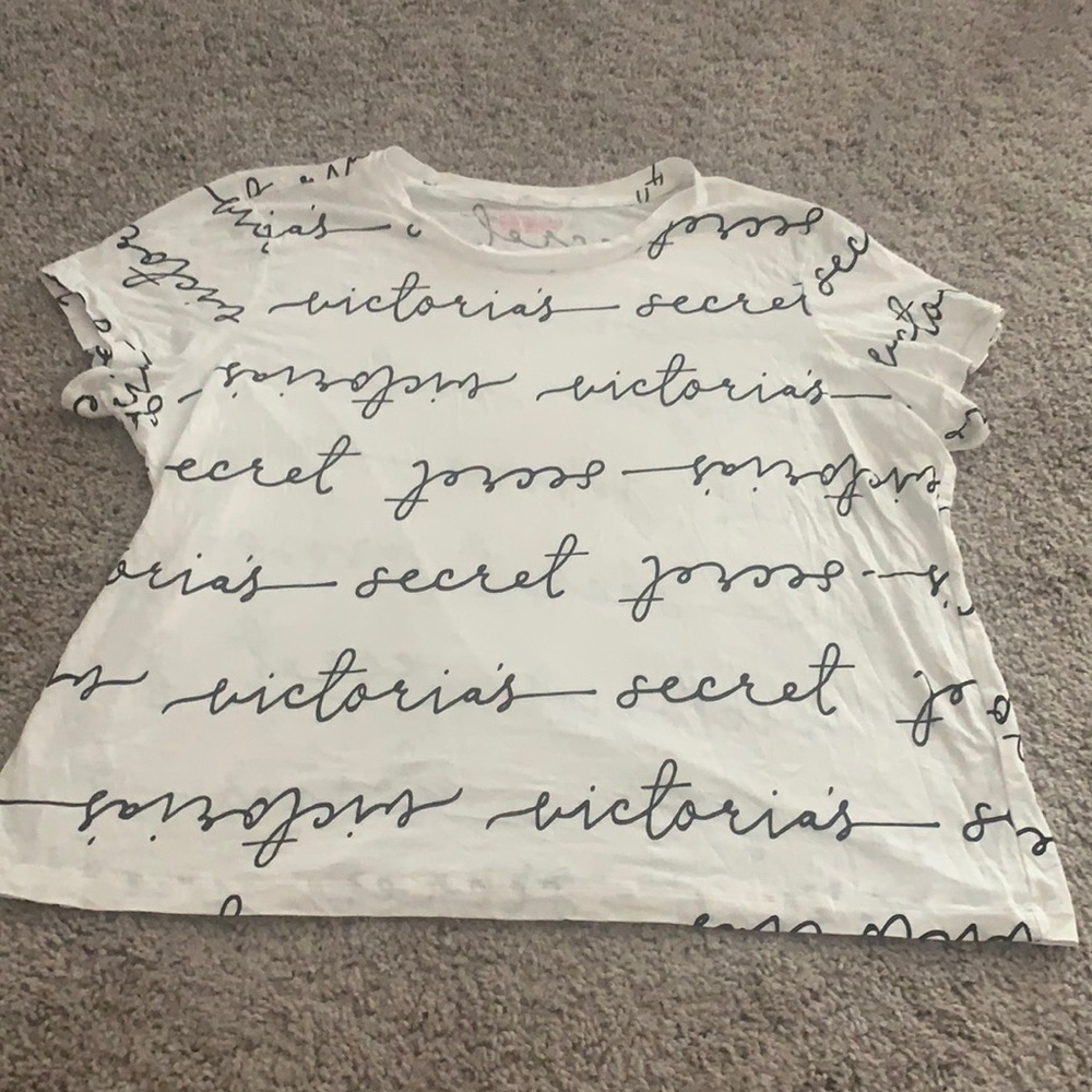 Victoria’s Secret Cropped T-shirt